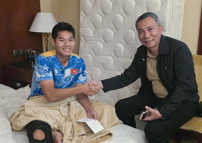Đội ngũ hỗ trợ chuyên gia JUN888